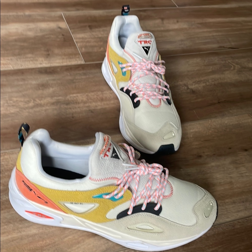 PUMA TRC Sneakers